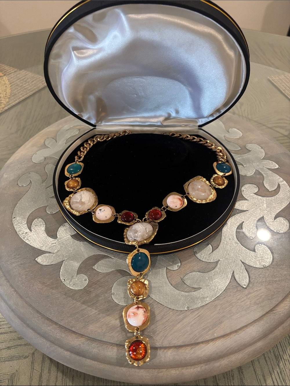 Customs jewelry necklace